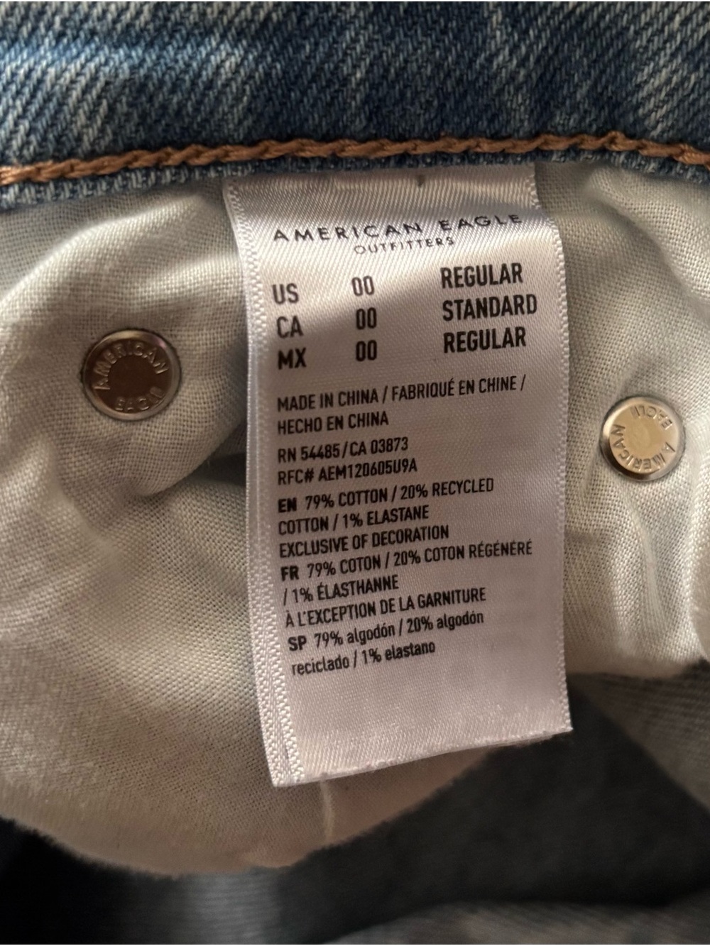 American Eagle Outfitters Light Blue Denim Jeans with White Tag - Picture 3 of 3